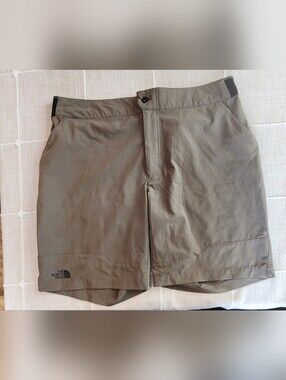 The North Face Men’s 36 Swim Trunks Army Green Quick‑Dry Mesh Lined